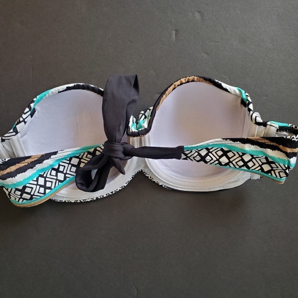 Venus Aztec Bikini Top - Picture 3 of 7